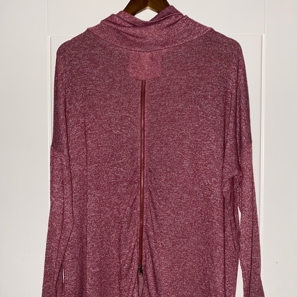 Buckle BKE Cowl Neck Red Wine Tunic Sweater Size Small Oversize Soft Slouchy - Picture 3 of 7
